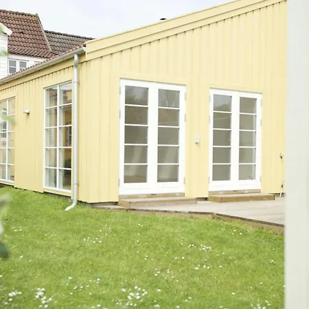 Lotus Bb & Spa - Indre Ro Yoga *