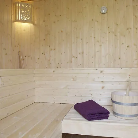 Lotus Bb & Spa - Indre Ro Yoga